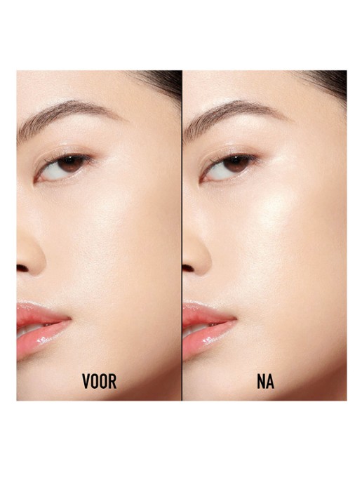 DIOR Forever Couture Luminizer  - detail 4 03 pearlescent glow