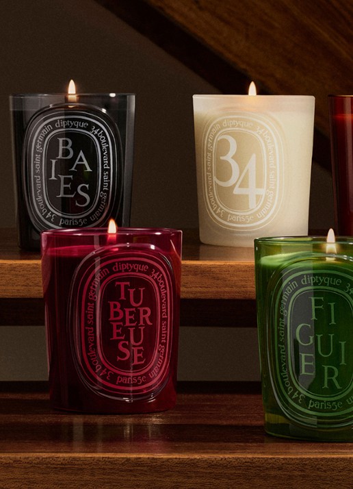 DIPTYQUE Baies geurkaars 300 gram - detail 2 beige