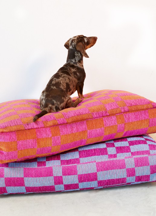 DOGGUO Hondenmand met print 85 x 55 cm - achterkant 2 roze