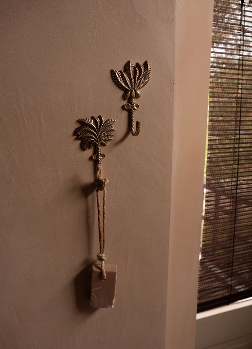 Doing Goods Devi Palmtree wandhaak set van 2  - detail goud