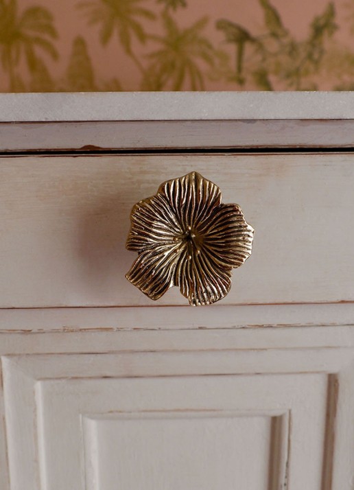 Doing Goods Hibiscus deurknop - detail 3 goud