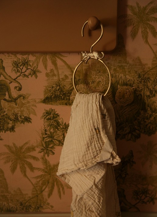 Doing Goods Jenna Luipaard haak met ring - detail 3 brons