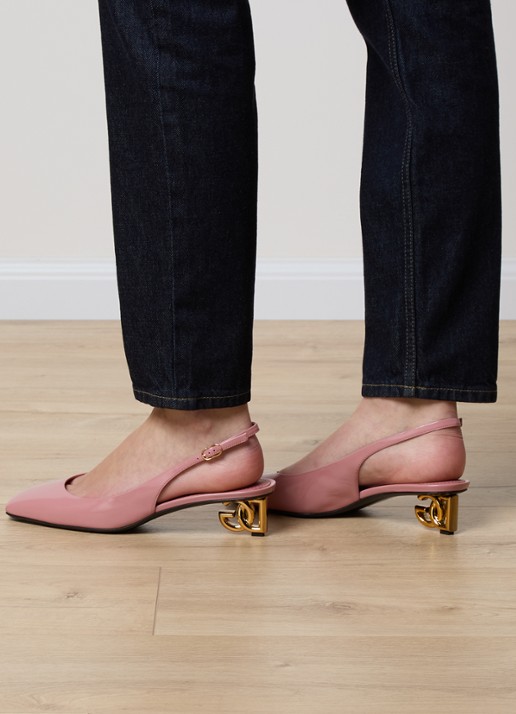 Dolce & Gabbana Slingback van kalfsleer met lakfinish - voorkant 2 zalmroze