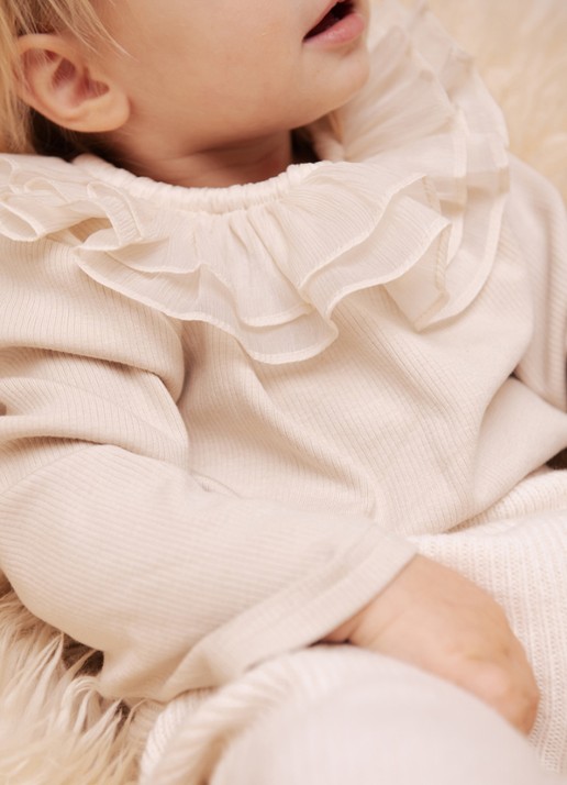 Donsje Amsterdam Fabien romper met volant - voorkant 3 beige
