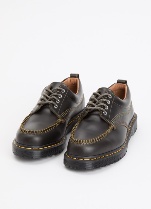 Dr. Martens Lowell veterschoen van leer - detail zwart