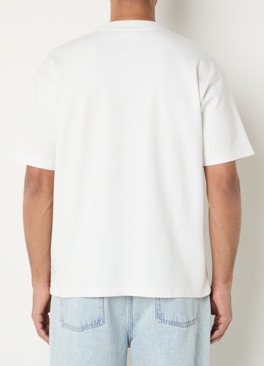 Drôle de Monsieur Hibiscus Club T-shirt met print - achterkant 3 gebroken wit