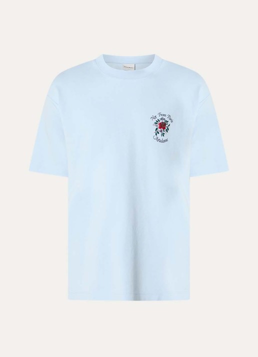 Drôle de Monsieur Slogan Rose T-shirt met logo- en backprint - voorkant lichtblauw