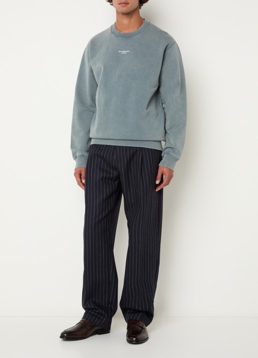 Drôle de Monsieur Sweater met verwassen afwerking en logo - voorkant 2 zeegroen