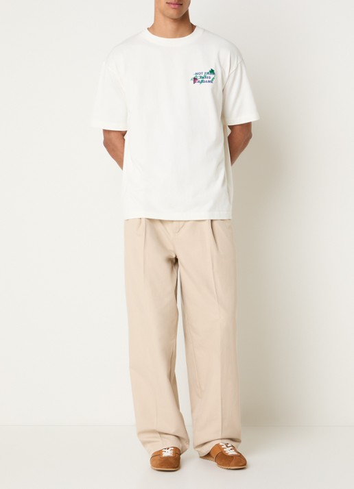 Drôle de Monsieur Vine T-shirt borduring - voorkant 3 ivoor
