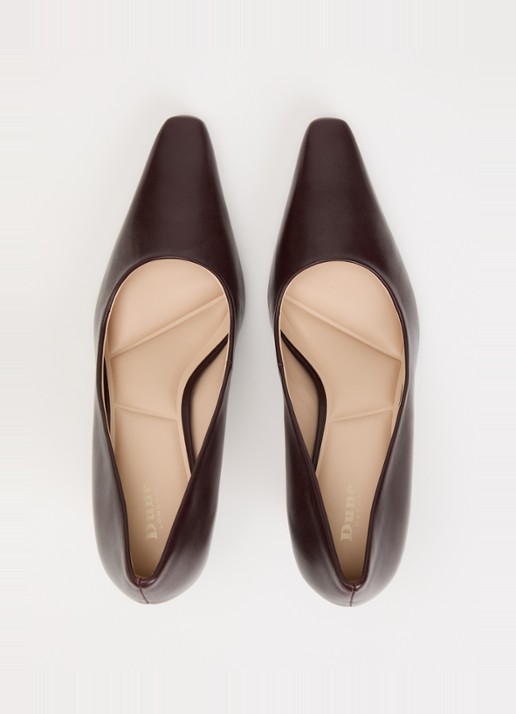 Dune London Astrids pump van leer - detail 2 bordeauxrood