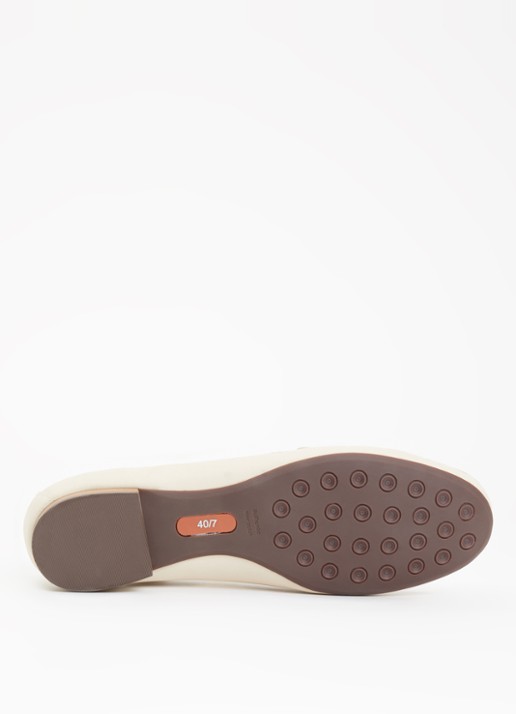Dune London Glenniee loafer van suède - detail 4 creme