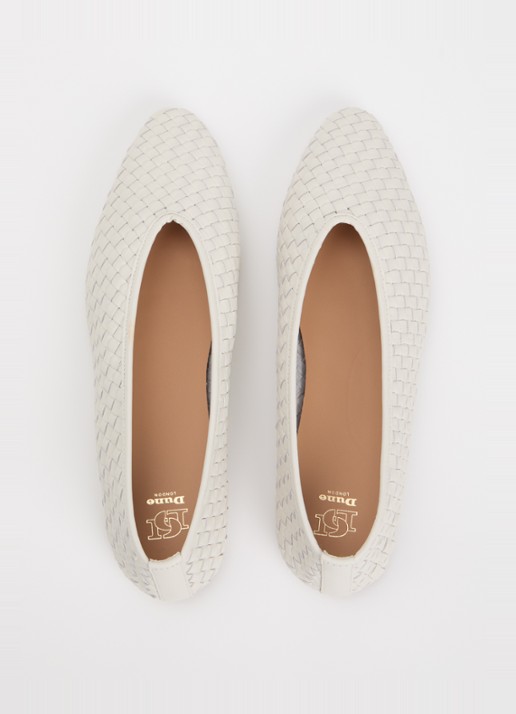 Dune London Henlee ballerina van leer met gevlochten details - detail 2 gebroken wit