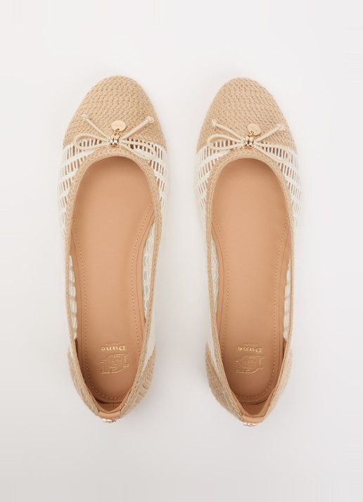 Dune London Hopsy ballerina met gestrikt detail - detail 4 creme