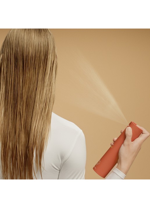 Dyson Dyson Omega™ leave-in conditioning spray - detail 4 undefined