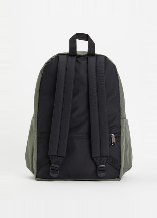 Eastpak Day Office rugzak met 16 inch laptopvak  - achterkant 3 donkergroen