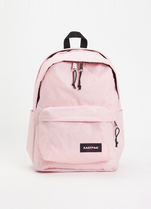 Eastpak Day Office rugzak met 16 inch laptopvak  - voorkant lichtroze