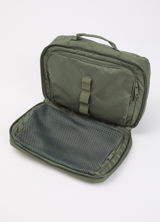 Eastpak Road Kit toilettas met waterafstotende coating - voorkant 2 olijfgroen