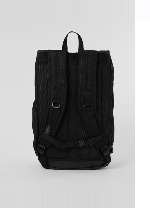 Eastpak Tecum rugzak met 14 inch laptopvak - achterkant zwart