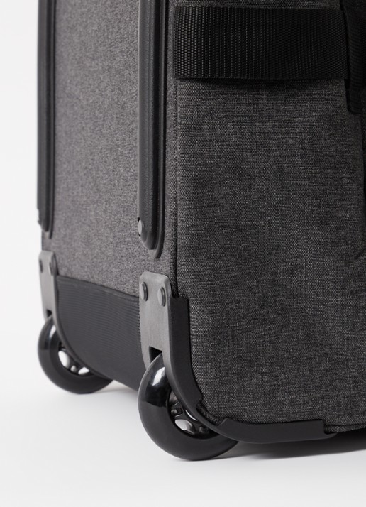 Eastpak Tranverz M koffer 67 cm - detail zwart