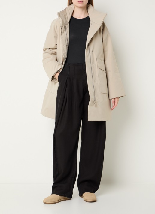 Elvine Myra gewatteerde parka met afneembare capuchon en waterafstotende coating - voorkant 3 zand