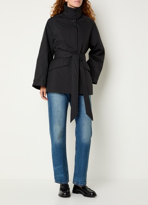 Elvine Roya trenchcoat met opstaande kraag en strikceintuur - voorkant 2 zwart