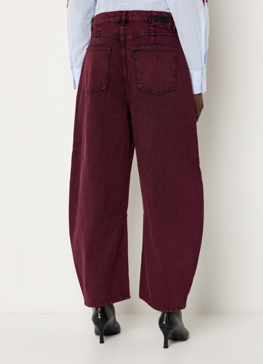 Essentiel Antwerp Impressive high waist loose fit jeans met gekleurde wassing - achterkant bordeauxrood