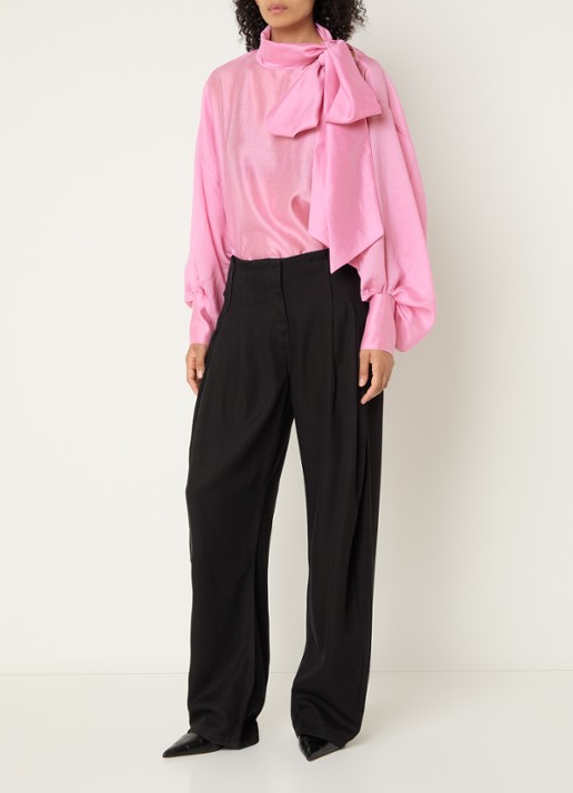 Essentiel Antwerp Karismatic top met sjaalkraag - voorkant 2 roze