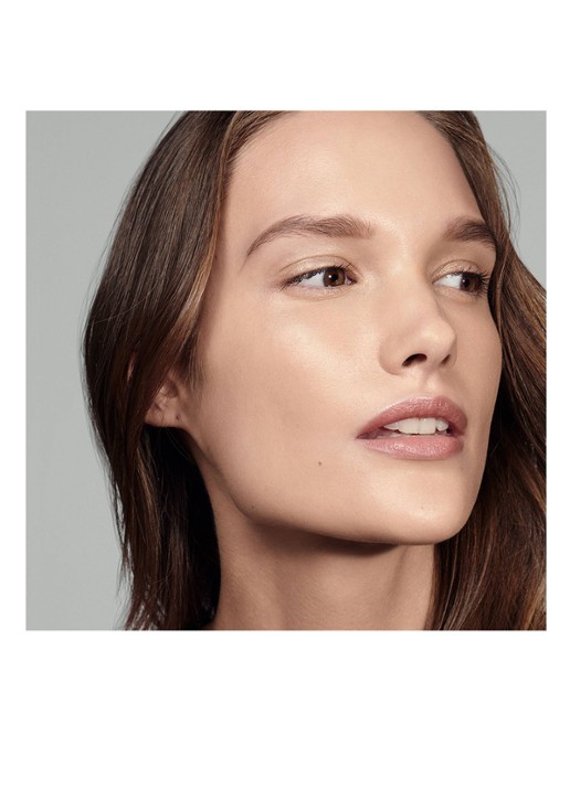 Estée Lauder Futurist Hydra Rescue Moisturizing Make-up SPF45 - foundation - detail 4 1n2 ecru