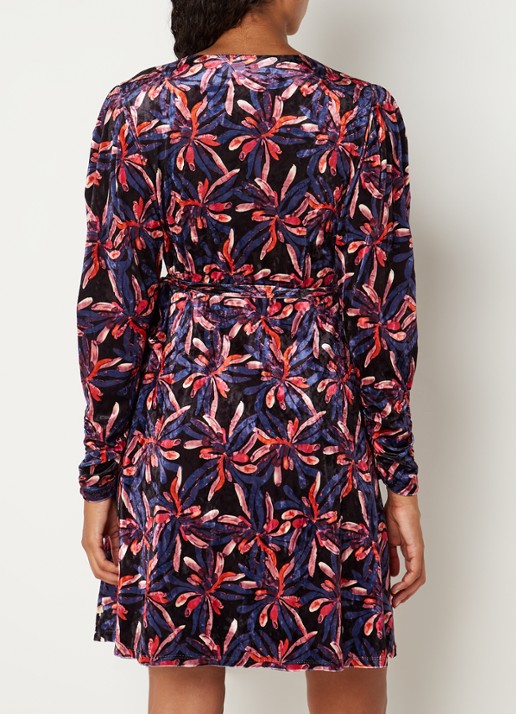 Fabienne Chapot Nathalie mini wikkeljurk van fluweel met bloemenprint - achterkant 4 paars
