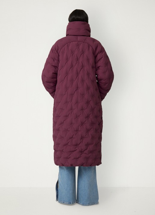 Fabienne Chapot Pomme longline pufferjas met steekzakken - achterkant bordeauxrood