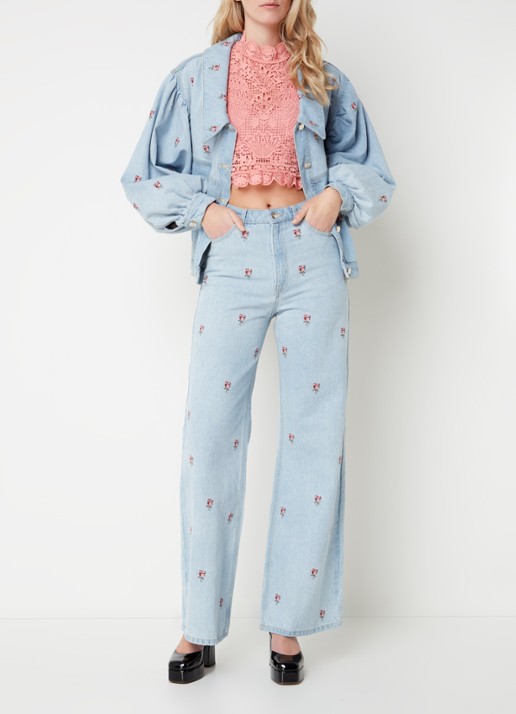 Farm Rio Rose high waist flared jeans met lichte wassing en bloemborduring  - voorkant 6 indigo
