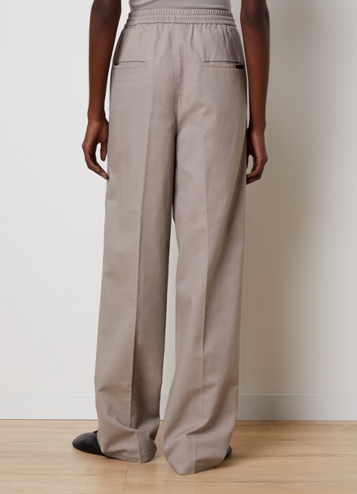 Fear of God Essentials High waist loose fit broek met steekzakken - achterkant 5 donkerbeige