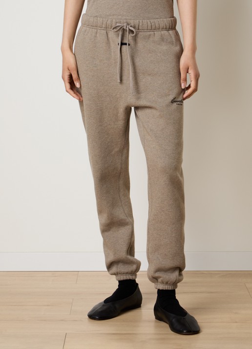 Fear of God Essentials Low waist tapered fit joggingbroek met logo