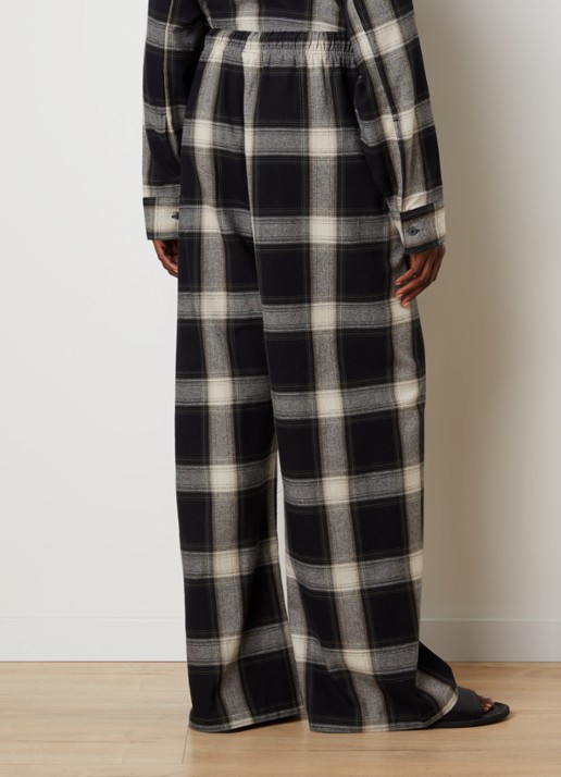 Fear of God Essentials Mid waist flared fit lounge joggingbroek met ruitdessin - achterkant antraciet
