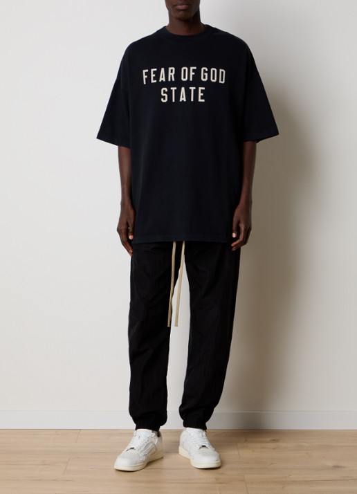 Fear of God Essentials Oversized T-shirt met logoprint - voorkant 2 zwart
