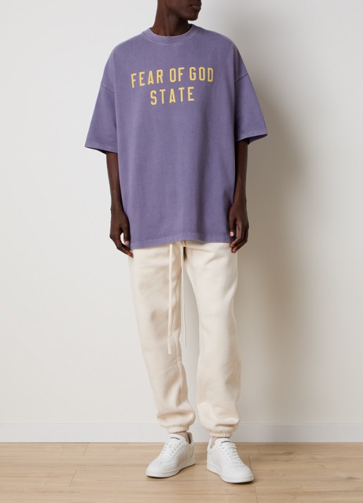 Fear of God Essentials Oversized T-shirt met logoprint - voorkant 3 lavendel
