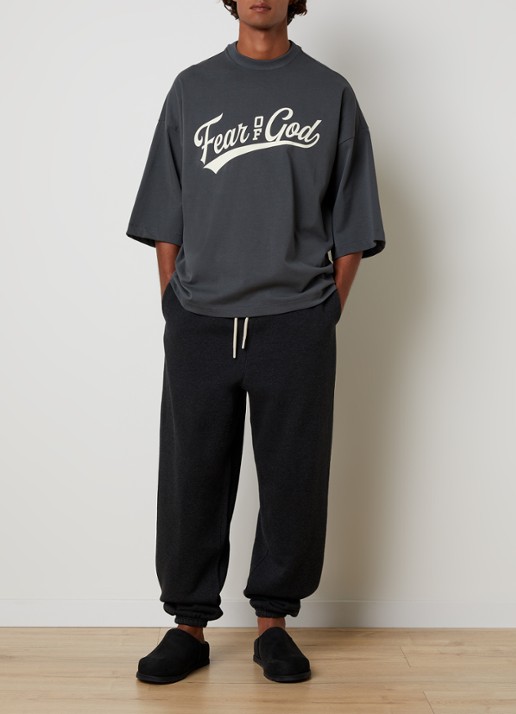 Fear of God Essentials T-shirt met logoprint - voorkant 4 donkergrijs