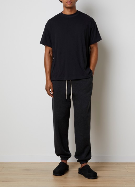 Fear of God Essentials Tapered fit joggingsbroek met steekzakken - voorkant 2 antraciet