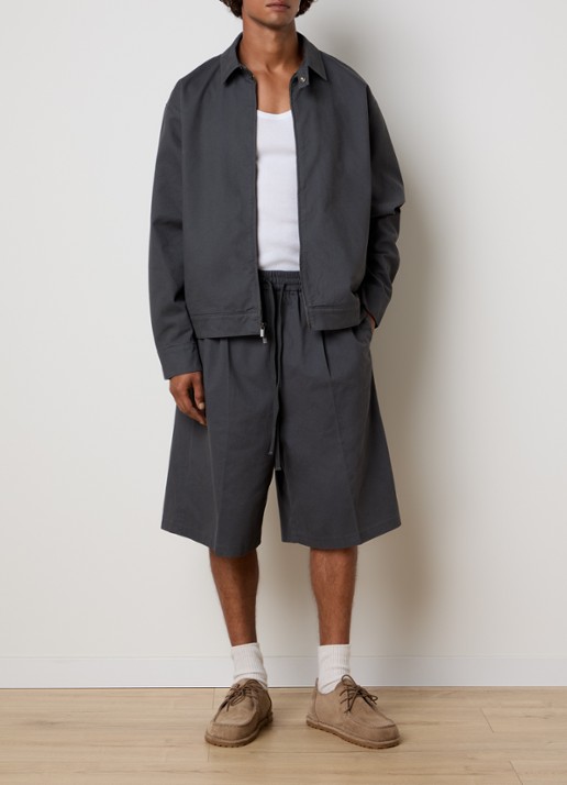 Fear of God Essentials Twill straight fit korte broek met steekzakken - voorkant 6 donkergrijs