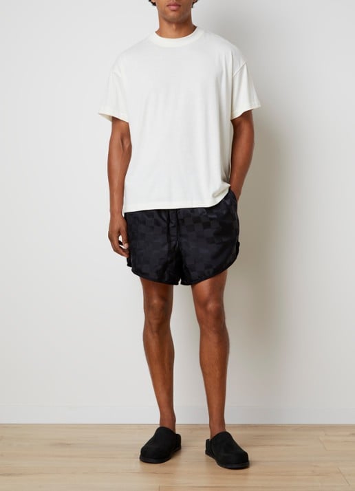 Fear of God Essentials Wide fit korte broek met ruitdessin - voorkant 2 zwart