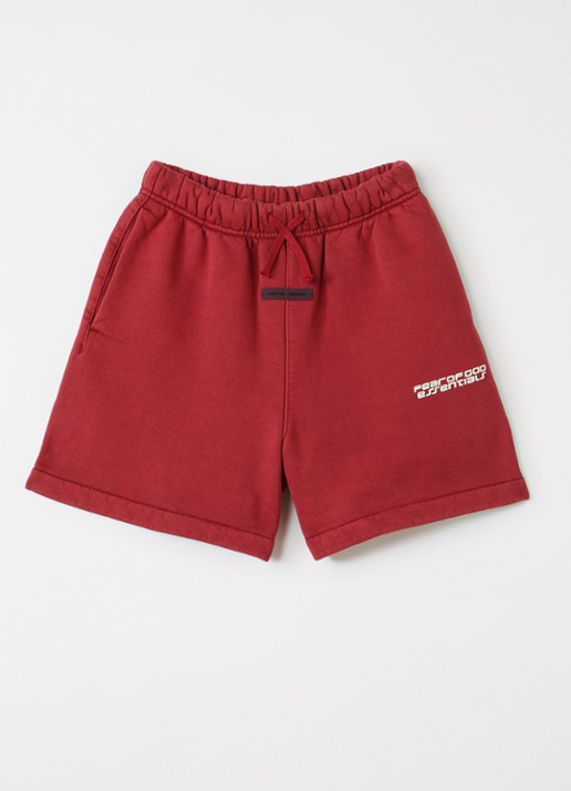 Fear of God Essentials Wide fit korte joggingbroek met logoprint - voorkant 3 steenrood