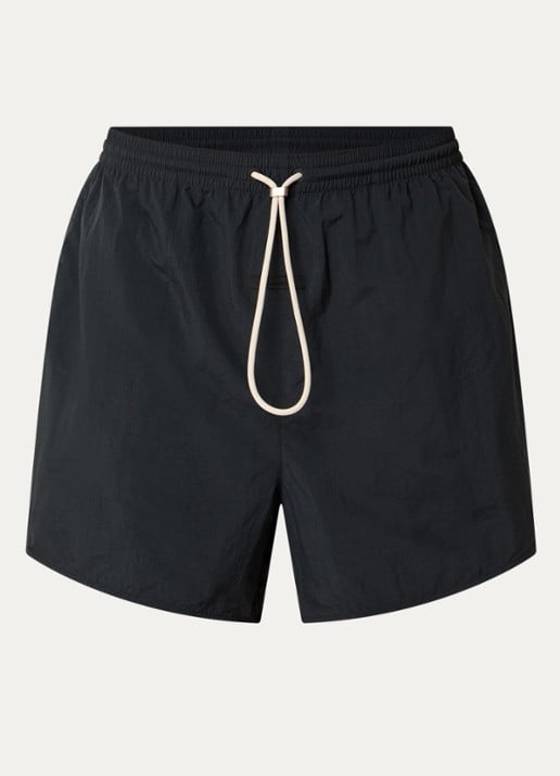 Fear of God Essentials Zwemshort met steekzakken - voorkant 3 zwart