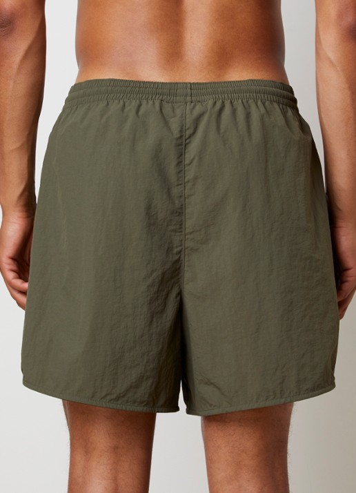 Fear of God Essentials Zwemshort met steekzakken - achterkant 4 bronsgroen