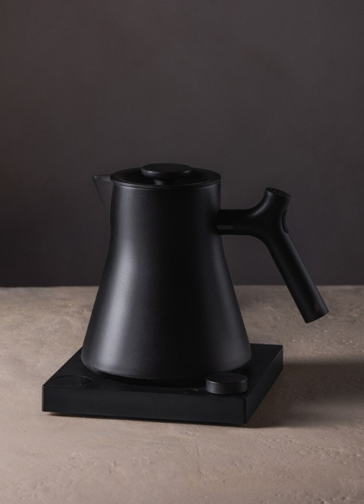 Fellow Corvo EKG Pro waterkoker 0,9 liter - detail zwart