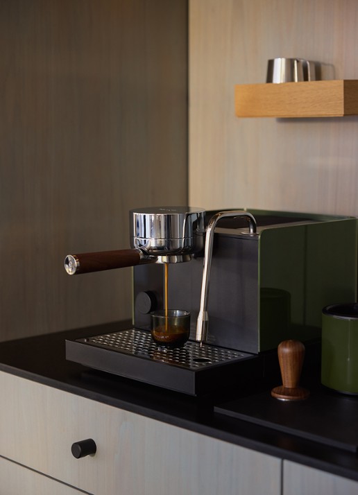 Fellow Espresso Series 1 espressomachine - detail 3 groen