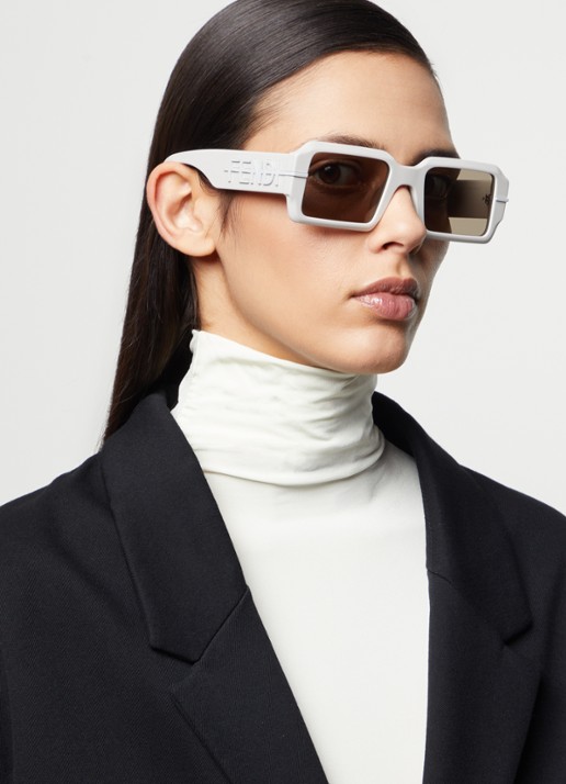 Fendi Retro zonnebril FE40073U - voorkant 2 lichtgrijs