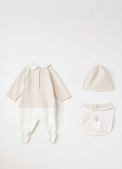 Fendi Set van babypak met muts en slab in giftbox 3-delig - voorkant 3 beige