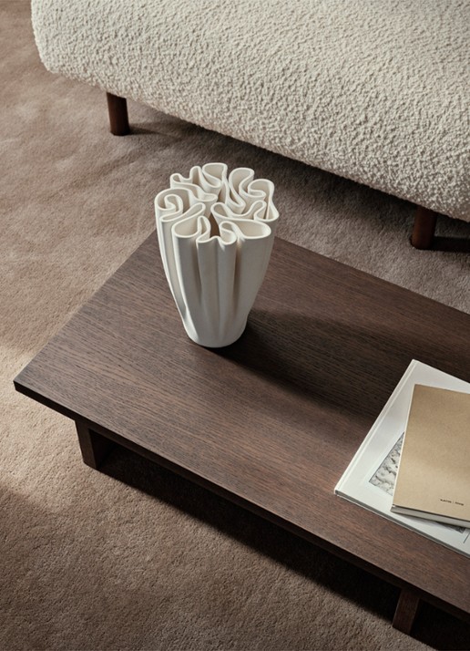 ferm LIVING Dedali vaas 25 cm - detail 4 gebroken wit
