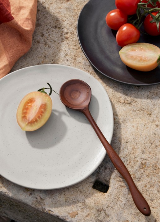 ferm LIVING Flow ontbijtbord 27 cm - voorkant 2 gebroken wit