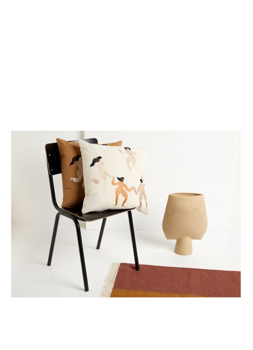 ferm LIVING Free sierkussen 50 x 50 cm - voorkant 2 bruin